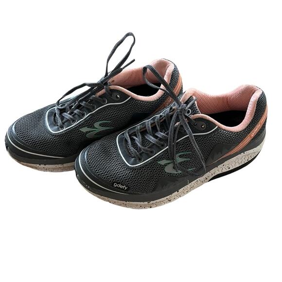 NEW Gravity Defyer Womens Gray Salmon Mighty Walk GDefy Orthopedic Shoes Sz 8.5 - Picture 1 of 8